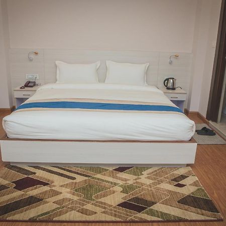 Hotel Mega & Apartment Катманду Экстерьер фото